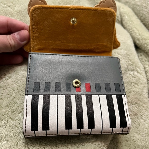 Loungefly Gremlins Wallet - Picture 5 of 5